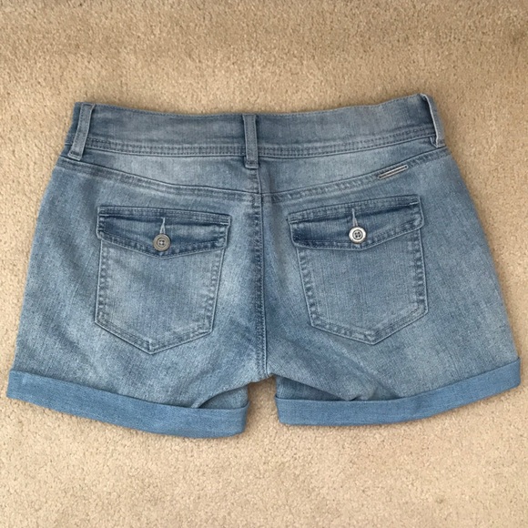 New York & Company Front Pocket Denim Shorts - Picture 2 of 4